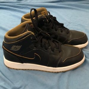 Nike Jordan 1 boys shoes